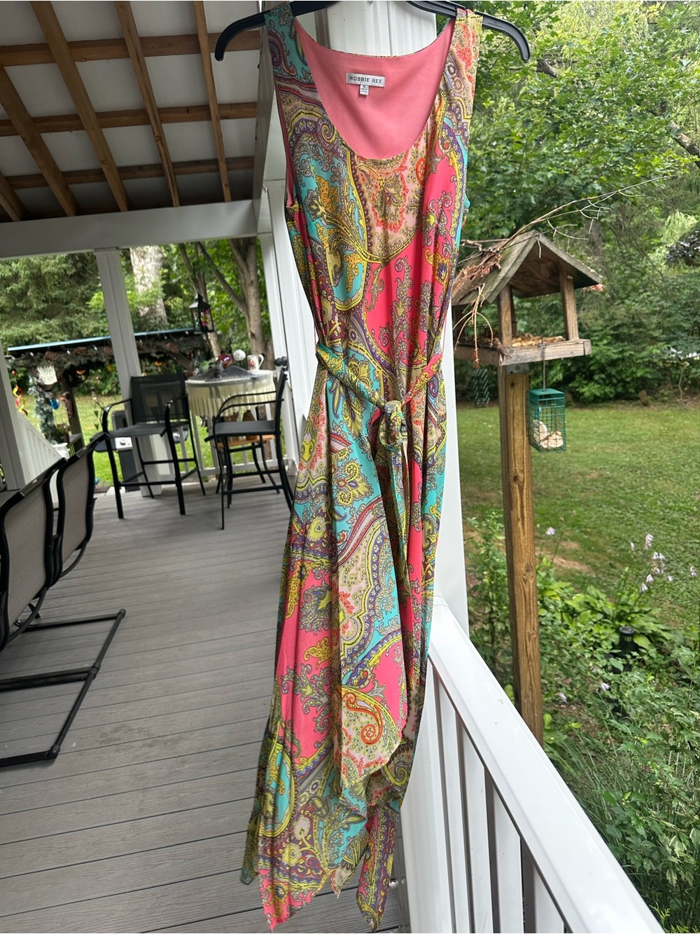 Robbie Bee Pink Paisley Sleeveless Maxi Dress